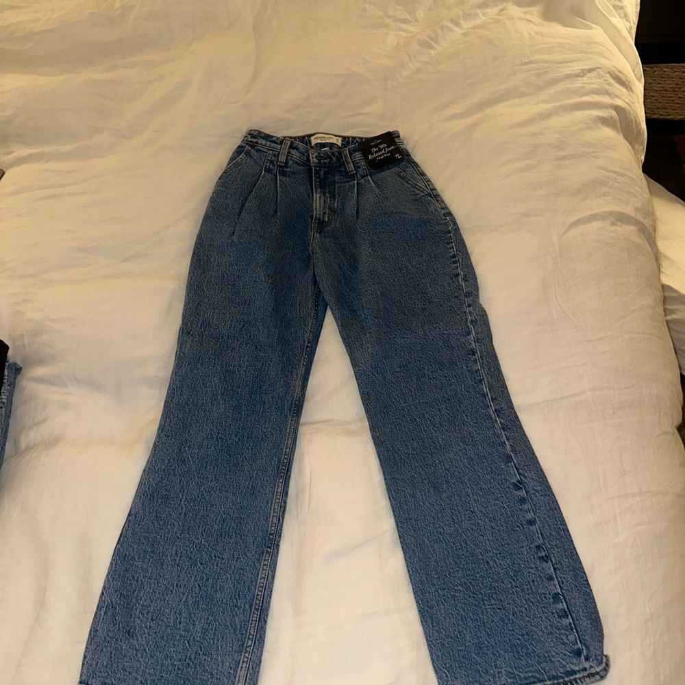 Abercrombie 90’s Relaxed Jean